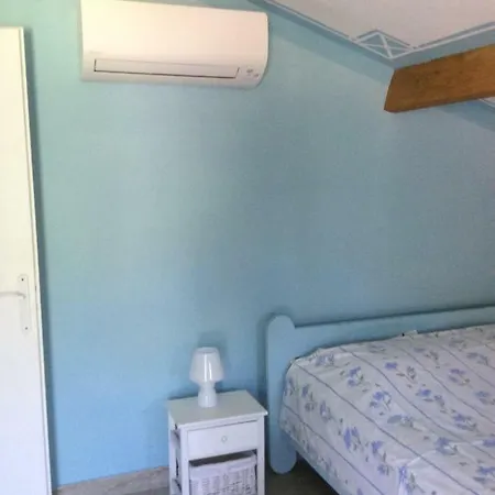 Les Ecureuils Apartment *